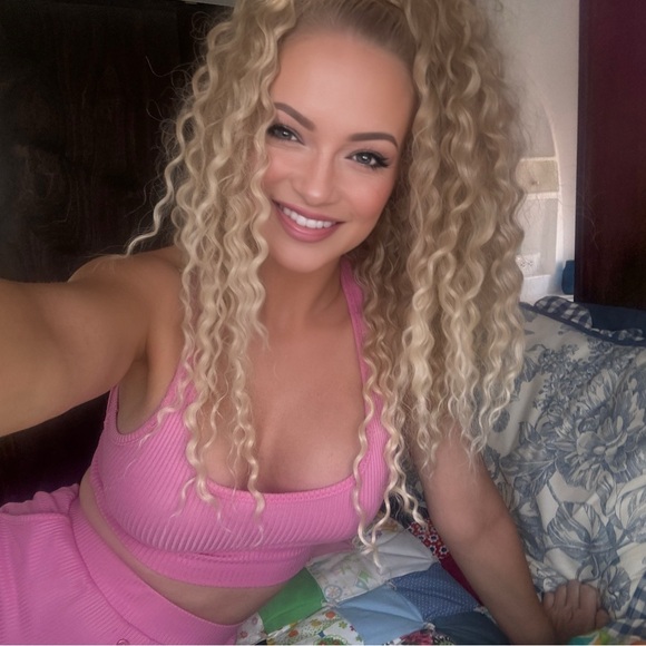 Meet your posher! :) - Picture 12 of 16